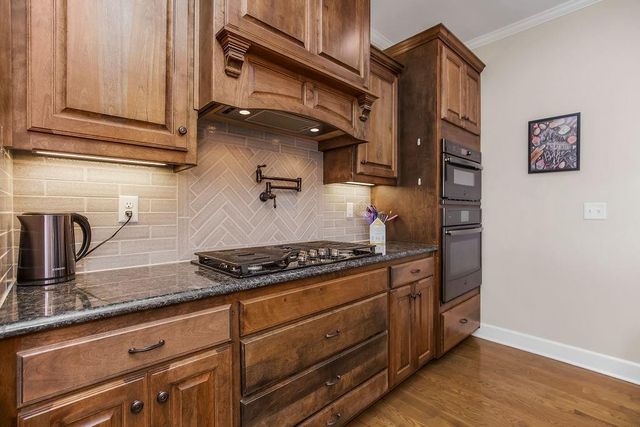 27810 E 133rd Court, Lee's Summit, MO 64086