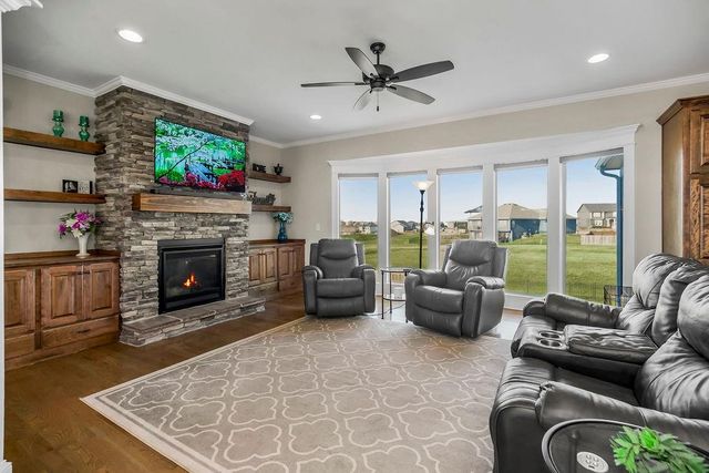 27810 E 133rd Court, Lee's Summit, MO 64086