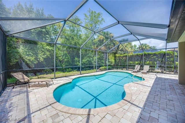7049 Live Oak DR, Naples, FL 34114