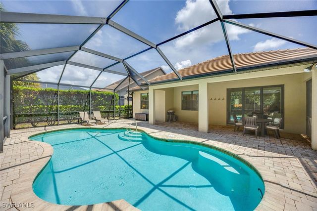 7049 Live Oak DR, Naples, FL 34114