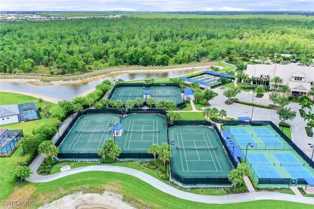 7049 Live Oak DR, Naples, FL 34114