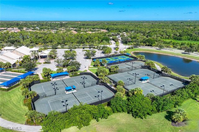7049 Live Oak DR, Naples, FL 34114