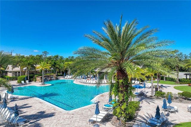 7049 Live Oak DR, Naples, FL 34114