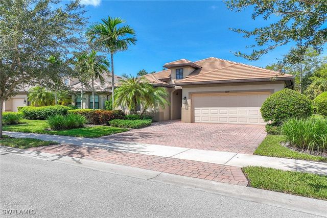 7049 Live Oak DR, Naples, FL 34114