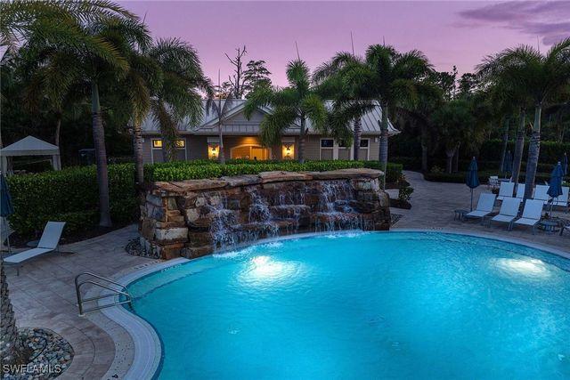 7049 Live Oak DR, Naples, FL 34114