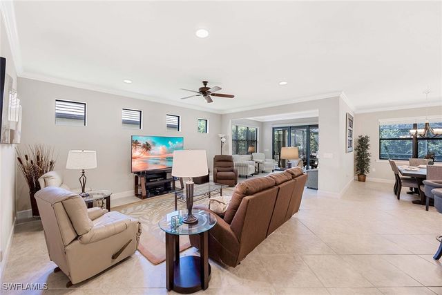 7049 Live Oak DR, Naples, FL 34114