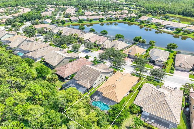 7049 Live Oak DR, Naples, FL 34114
