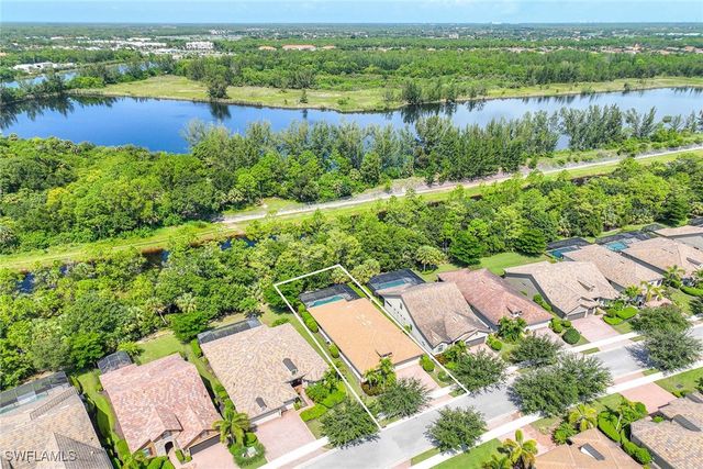 7049 Live Oak DR, Naples, FL 34114