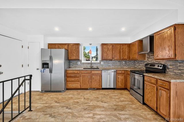 8399 W 77th Way, Arvada, CO 80005