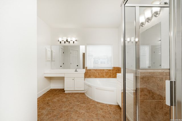 8910 Los Sonoma Rio, Helotes, TX 78023