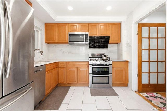 77-32 160th Street, Fresh Meadows, NY 11366