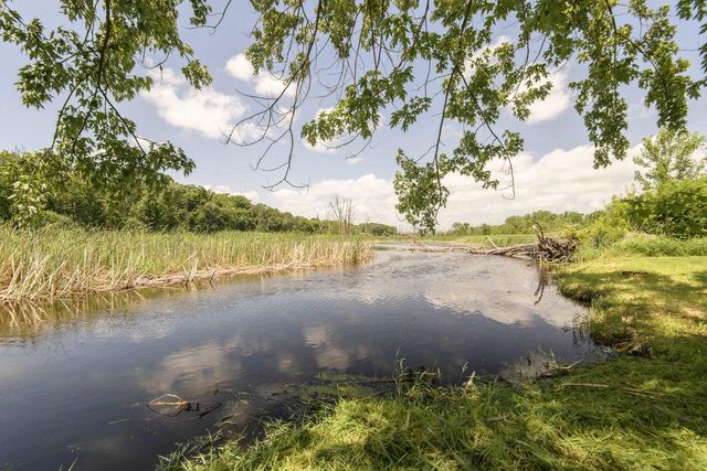 W224S9735 Big Bend Dr, Big Bend, WI 53103