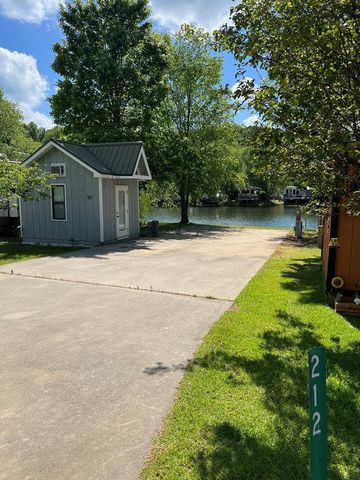 212 Vista Circle, Blairsville, GA 30512