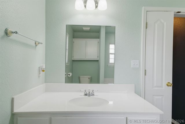 8114 Forrest Glenn Road, Claremore, OK 74019