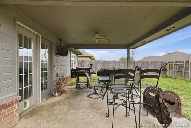8114 Forrest Glenn Road, Claremore, OK 74019