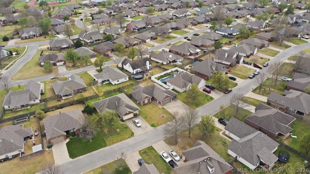 8114 Forrest Glenn Road, Claremore, OK 74019