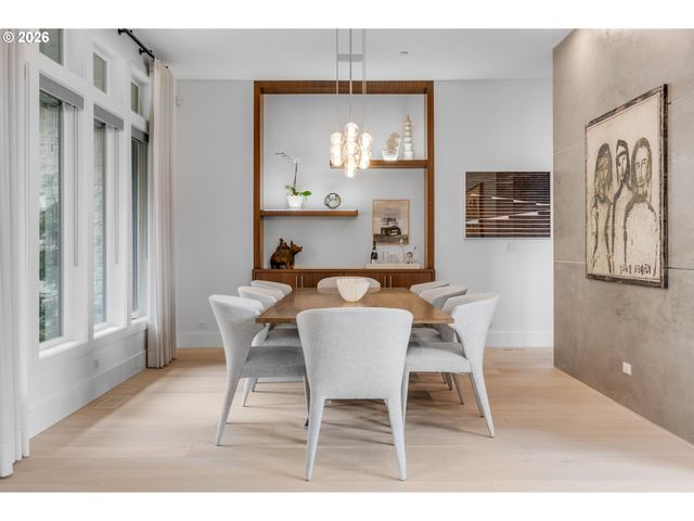 707 Nw SKYLINE CREST Rd, Portland, OR 97229