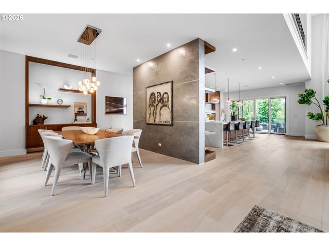 707 Nw SKYLINE CREST Rd, Portland, OR 97229