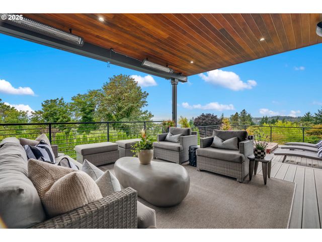 707 Nw SKYLINE CREST Rd, Portland, OR 97229