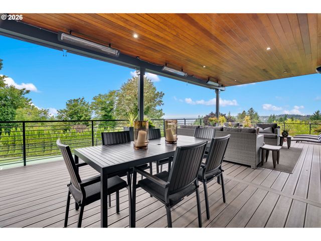 707 Nw SKYLINE CREST Rd, Portland, OR 97229