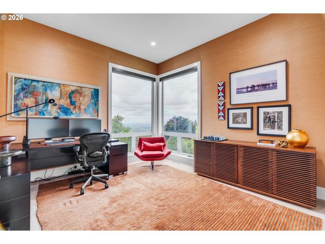 707 Nw SKYLINE CREST Rd, Portland, OR 97229