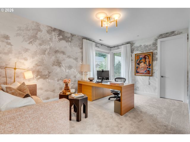 707 Nw SKYLINE CREST Rd, Portland, OR 97229