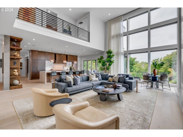 707 Nw SKYLINE CREST Rd, Portland, OR 97229