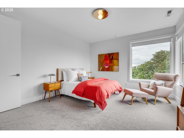 707 Nw SKYLINE CREST Rd, Portland, OR 97229