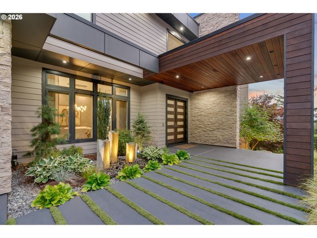 707 Nw SKYLINE CREST Rd, Portland, OR 97229