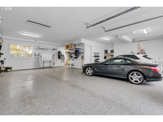 707 Nw SKYLINE CREST Rd, Portland, OR 97229