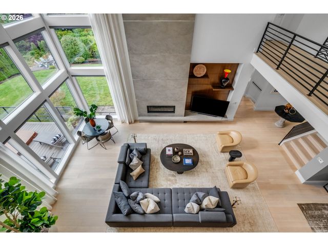 707 Nw SKYLINE CREST Rd, Portland, OR 97229