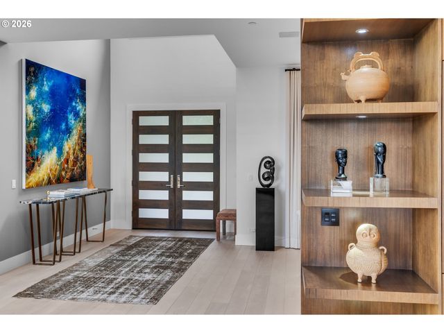 707 Nw SKYLINE CREST Rd, Portland, OR 97229