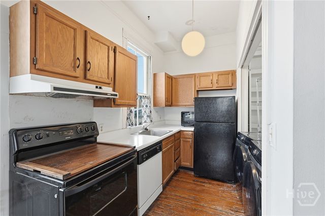 501 E Charlton Street E, Savannah, GA 31401