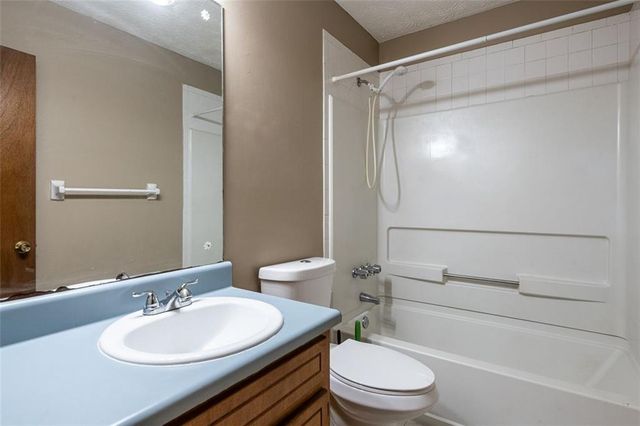 310 SUMMERWOOD Lane, Stockbridge, GA 30281