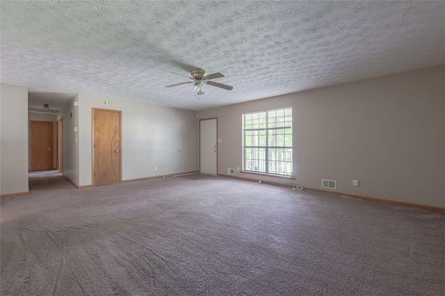 310 SUMMERWOOD Lane, Stockbridge, GA 30281