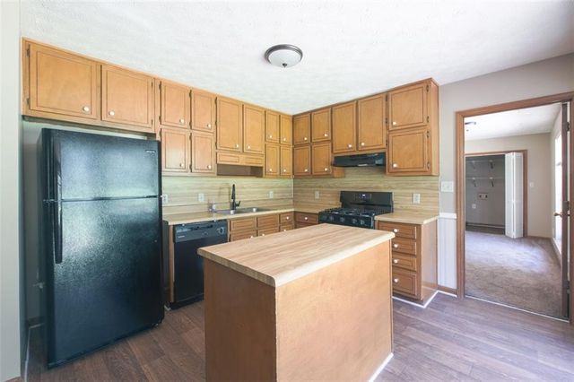 310 SUMMERWOOD Lane, Stockbridge, GA 30281