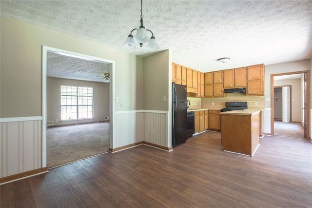 310 SUMMERWOOD Lane, Stockbridge, GA 30281
