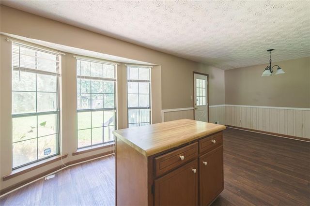 310 SUMMERWOOD Lane, Stockbridge, GA 30281