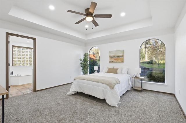 612 Shady Oaks Trail, Burleson, TX 76028