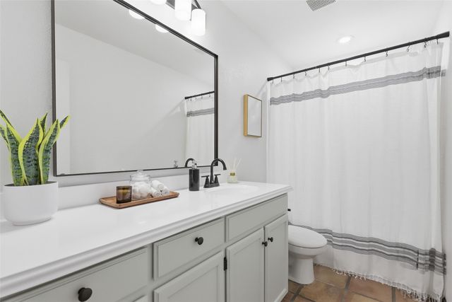 612 Shady Oaks Trail, Burleson, TX 76028