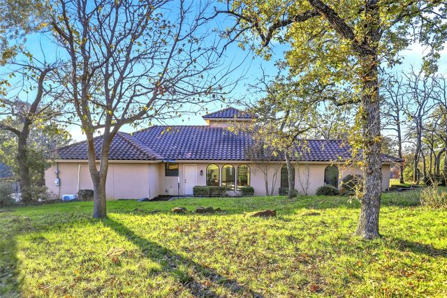 612 Shady Oaks Trail, Burleson, TX 76028