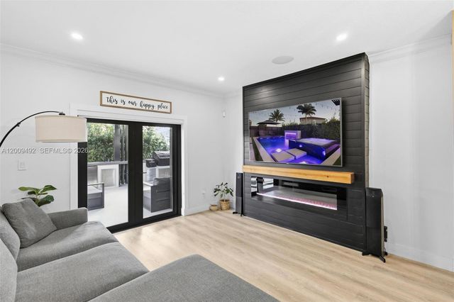 16314 SW 57th St, Miami, FL 33193