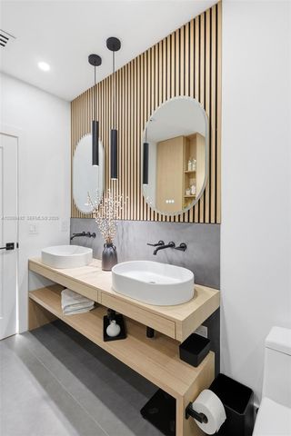 16314 SW 57th St, Miami, FL 33193