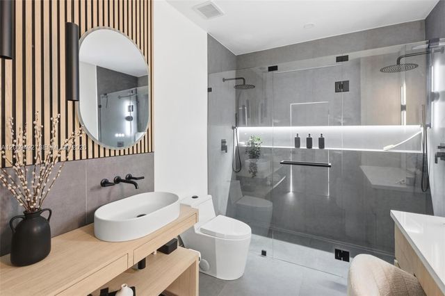 16314 SW 57th St, Miami, FL 33193