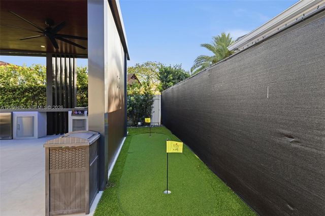 16314 SW 57th St, Miami, FL 33193