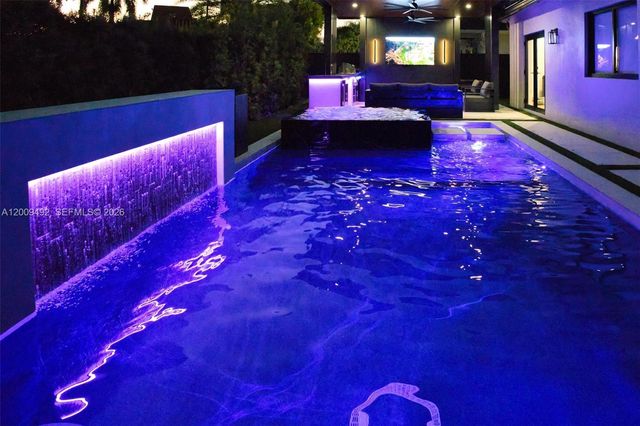 16314 SW 57th St, Miami, FL 33193