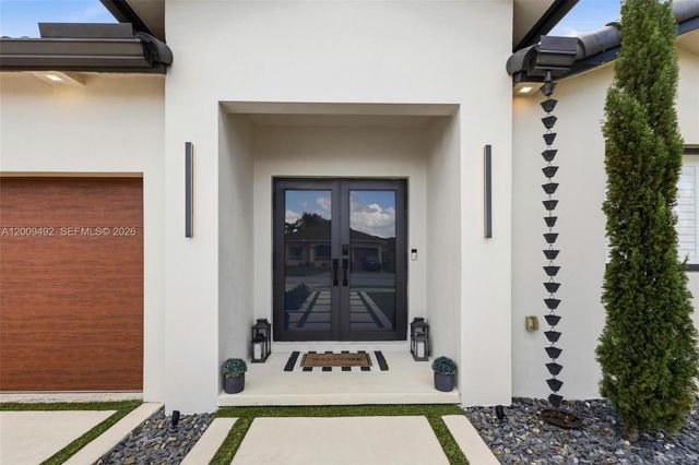 16314 SW 57th St, Miami, FL 33193