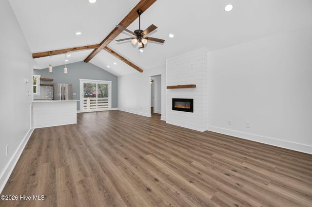 137 NE 31st Street, Oak Island, NC 28465