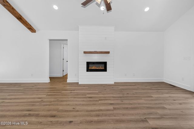 137 NE 31st Street, Oak Island, NC 28465