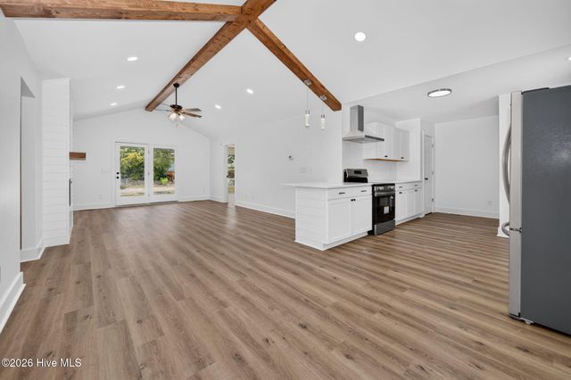 137 NE 31st Street, Oak Island, NC 28465